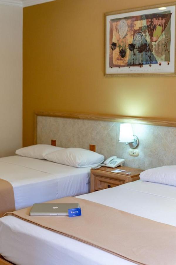 Tecnohotel Itzáes Mérida Esterno foto