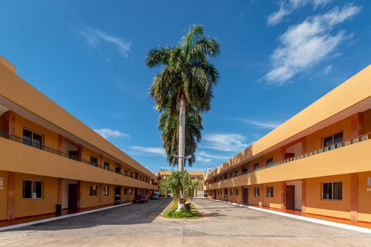 Tecnohotel Itzáes Mérida Esterno foto